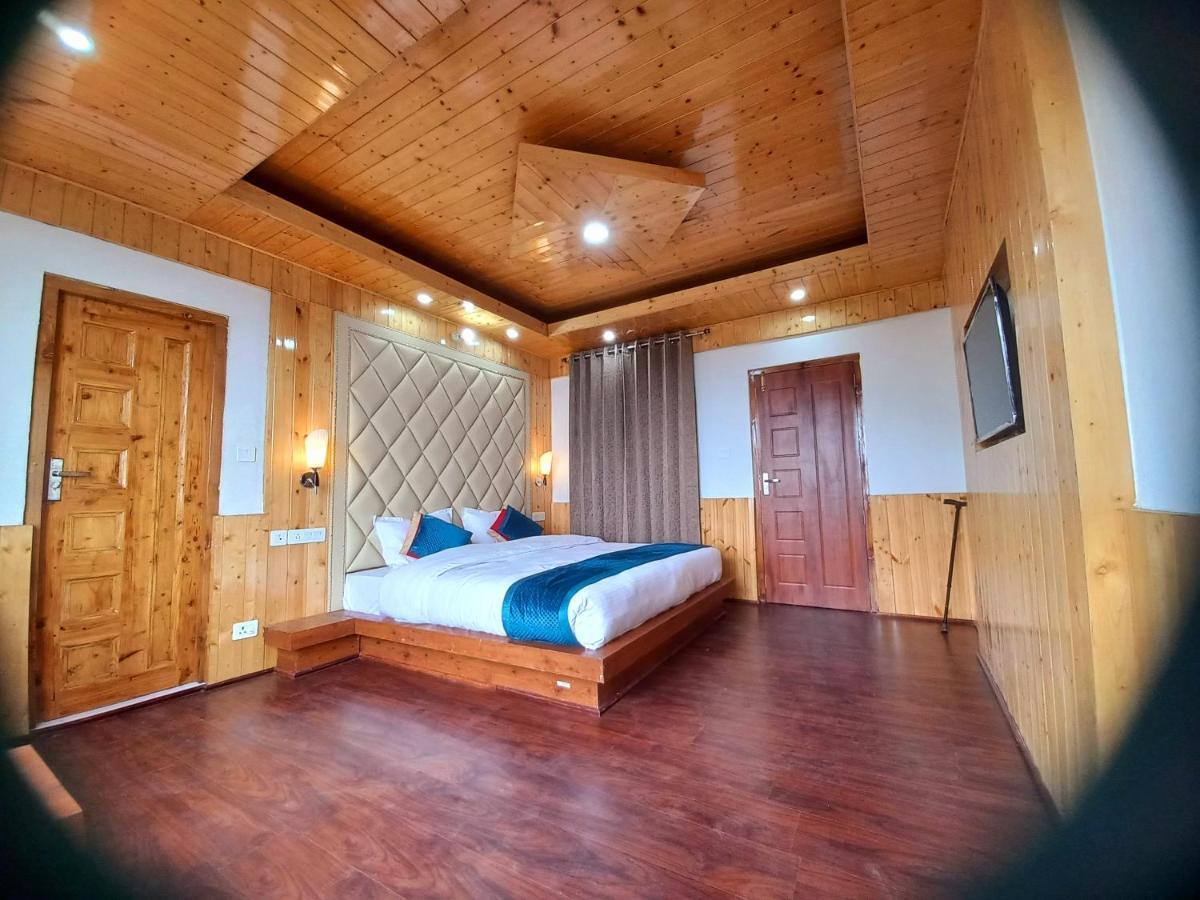 Humble Holiday Inn Kufri Simla Екстериор снимка