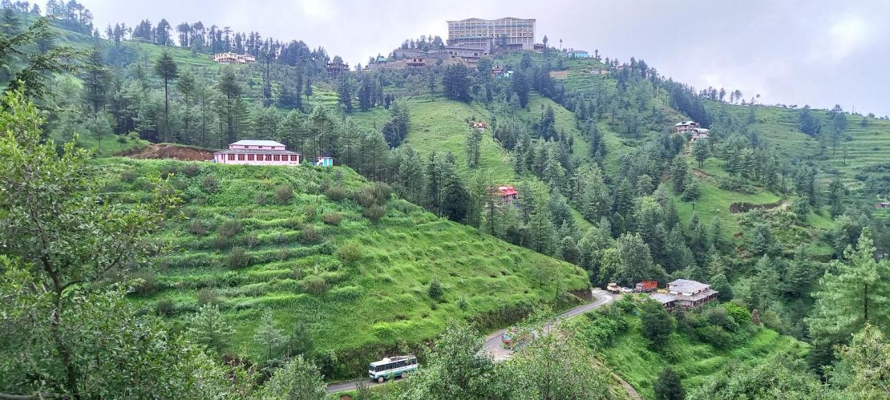 Humble Holiday Inn Kufri Simla Екстериор снимка