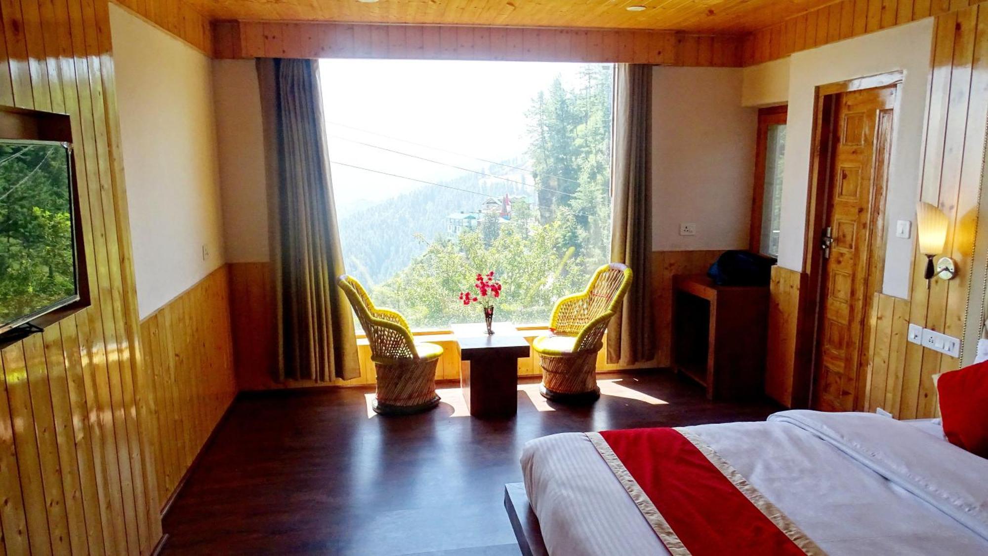 Humble Holiday Inn Kufri Simla Екстериор снимка